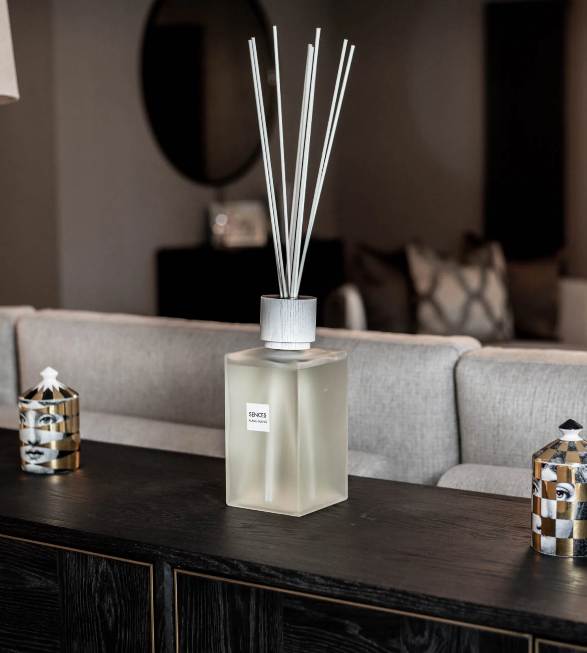White Extra Large Alang Alang Reed Diffuser - 2200ml - Image 5